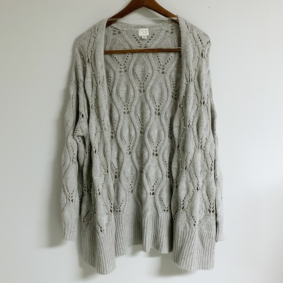 a new day Sweaters - A New Day Light Gray Slouchy Sweater